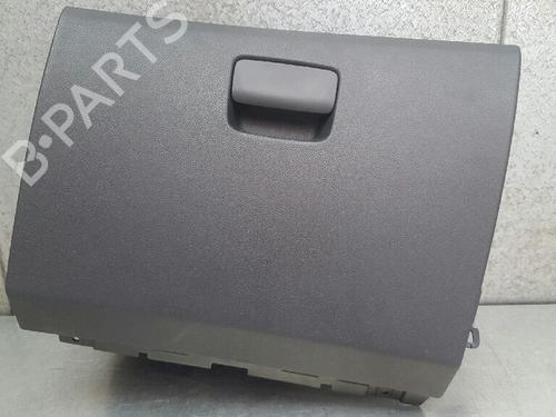 Used Glove box MERCEDES-BENZ A-CLASS (W176) A 200 CDI / d (176.008) (136 hp) 12741484