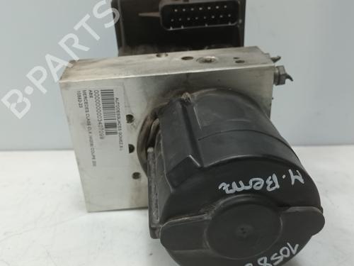 Used ABS pump MERCEDES-BENZ CLK (C208) CLK 200 (208.335) (136 hp) 22189105
