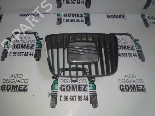 Grill/Gitter SEAT CORDOBA (6K1, 6K2) 1.4 16V (75 hp) CENTRAL NEGRA |