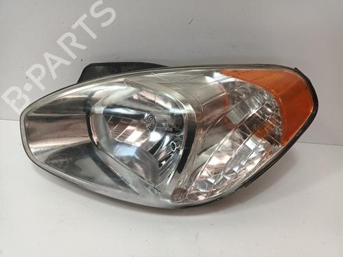 Left headlight HYUNDAI ACCENT III Saloon (MC) 1.4 GL BP16269379C28