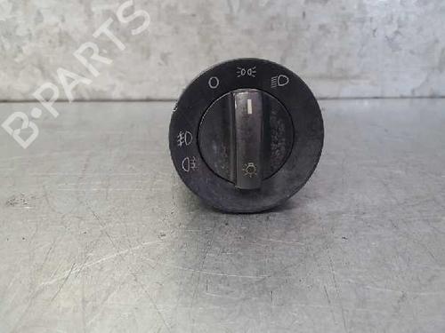 Used Headlight switch VW POLO (9N_, 9A_) 1.4 TDI (75 hp) 12707758