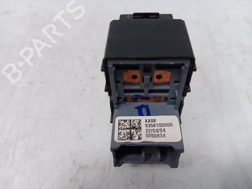 Right rear window switch HYUNDAI i20 III (BC3, BI3) | BP40159900I28 - Image 2
