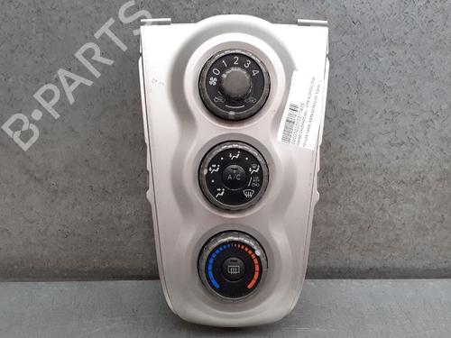 AC Styreenhet / Manøvreringsenhet TOYOTA YARIS (_P9_) [2005-2014]  12749824