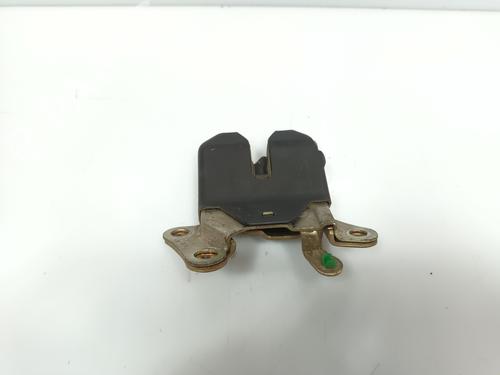 Used Tailgate lock TOYOTA COROLLA Liftback (_E11_) 1.6 (ZZE112_, ZZE112R) (110 hp) 20647544