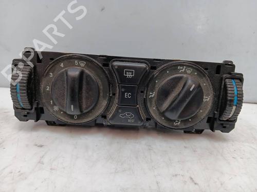 Used Climate control Climate control MERCEDES-BENZ E-CLASS (W210) E 220 CDI (210.006) (125 hp) 39567512 39567512