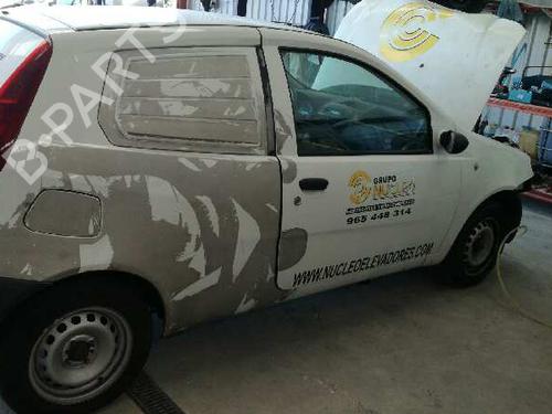 Lampa tylna klapy bagażnika lewa FIAT PUNTO (188_) 1.3 JTD 16V | BP12819757C79 
