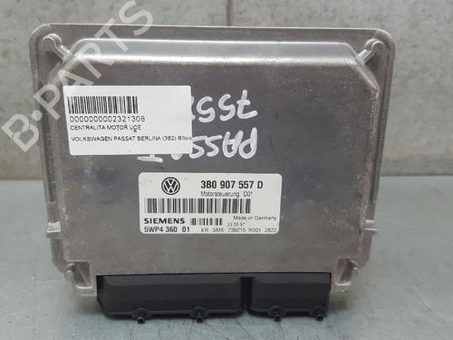 Used Engine control unit (ECU) VW PASSAT B5 (3B2) 1.6 (101 hp) 12751374