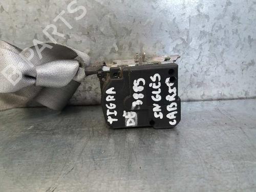 Used Front right seatbelt OPEL TIGRA TwinTop (X04) 1.4 (R97) (90 hp) 12699679