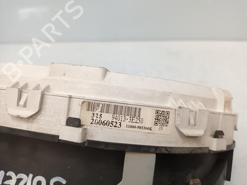 Instrument cluster KIA SORENTO I (JC) 2.5 CRDi 4WD | BP19275704C47 