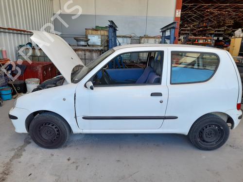 Left headlight FIAT SEICENTO / 600 (187_) 1.1 (187AXB, 187AXB1A, 187AXC1A02) | BP18542572C28 