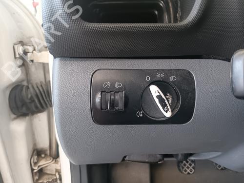 Venstre bagtil invendig håndtag SEAT LEON (1M1) 1.6 | BP19664744I15 