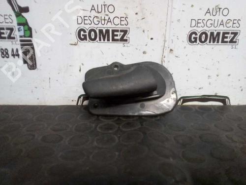 Used Front right interior door handle Front right interior door handle 12694758 12694758