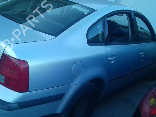 Achsschenkel links vorne VW PASSAT B5 (3B2) 1.6 | BP12751366M25