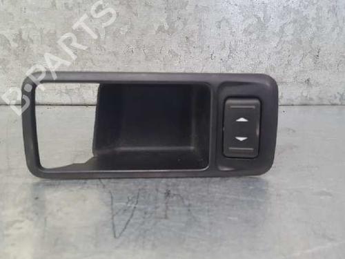 Used Right rear window switch Right rear window switch 12709261 12709261