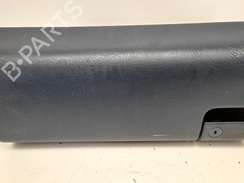 Used Glove box MERCEDES-BENZ E-CLASS (W210) E 300 Turbo-D (210.025) (177 hp) 12771615