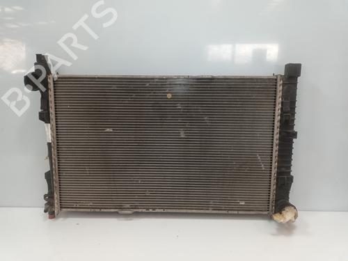water-radiator-mercedes-benz-c-class-w203-2000-2001-2002-2003-2004-2005-2006-2007-32857321 main image