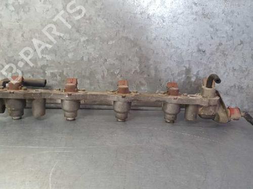 Used Injection rail FORD FIESTA Hatchback Van (JV_) TD 1.8 (75 hp) 12791493