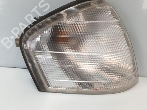 Used Right front indicator Right front indicator MERCEDES-BENZ C-CLASS (W202) C 180 (202.018) (122 hp) 33817588 33817588
