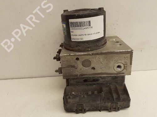 Used ABS pump HYUNDAI SANTA FÉ I (SM) 2.4 16V 4x4 (146 hp) 12758356