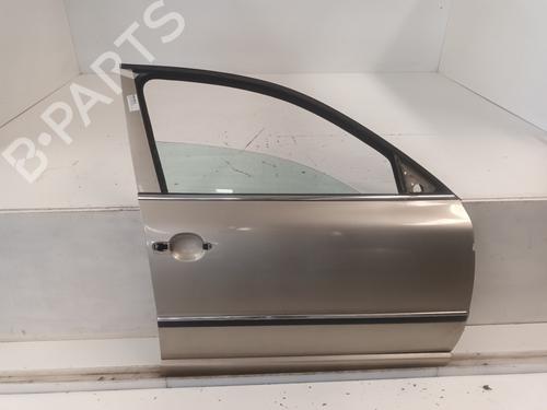 Used Right front door Right front door SKODA SUPERB I (3U4) 1.9 TDI (130 hp) 36258245 36258245