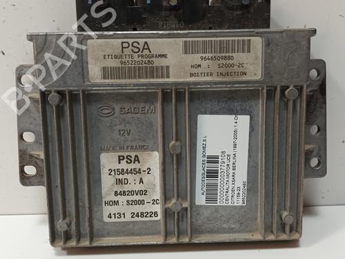 Used Engine control unit (ECU) CITROËN XSARA Coupe (N0) 1.4 i (75 hp) 16301768