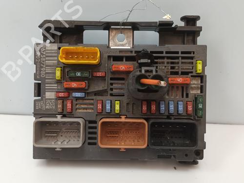 Used Fuse box Fuse box PEUGEOT 407 (6D_) [2004-2011] 33628050 33628050