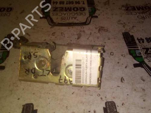 Front right lock MERCEDES-BENZ VITO Van (W638) 113 2.0 (638.014, 638.094) | BP12692994C97 
