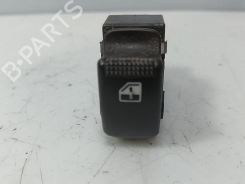 Used Right front window switch KIA SORENTO I (JC) 2.5 CRDi 4WD (140 hp) 20979089