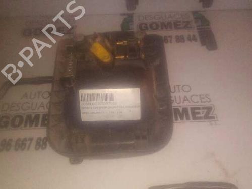 Used Front left exterior door handle OPEL MOVANO A Van (X70) [1999-2025]  12796838
