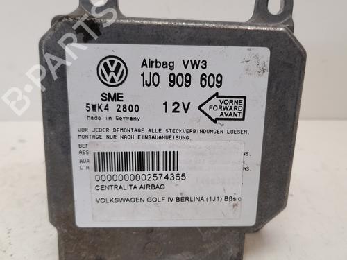 Used ECU airbags VW GOLF IV (1J1) 1.4 16V (75 hp) 12766964