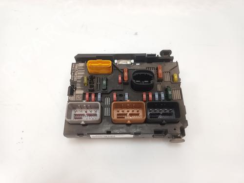 Used Fuse box PEUGEOT 307 CC (3B) [2003-2009]  27716049