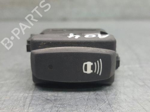 Used Switch RENAULT VEL SATIS (BJ0_) 2.0 dCi (BJ03, BJ0B) (173 hp) 32031636