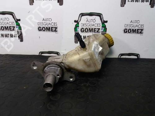 Used Brake master cylinder FIAT GRANDE PUNTO (199_) 1.4 16V (199BXG1B, 199AXG1B) (95 hp) 12817024