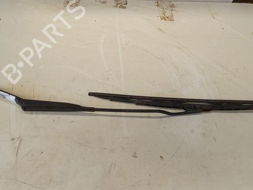 Used Front windshield wiper arm AUDI A4 B5 (8D2) 1.9 TDI (110 hp) 26393902