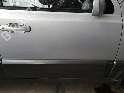 Used Right front door KIA SORENTO I (JC) 2.5 CRDi 4WD (140 hp) 12703221
