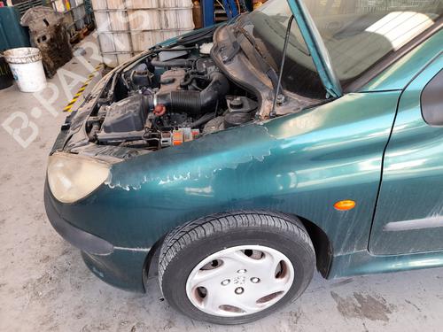 Achsschenkel links vorne PEUGEOT 206 Hatchback (2A/C) 1.1 i | BP12776993M25