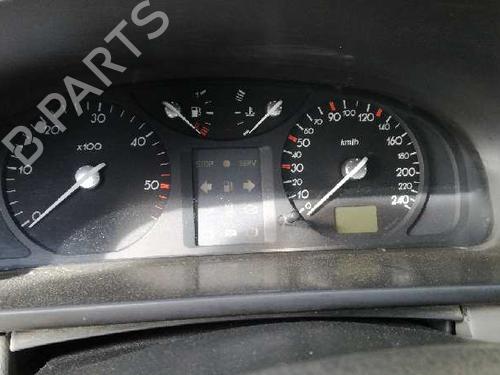 Lampa tylna klapy bagażnika prawa RENAULT LAGUNA II (BG0/1_) 1.9 dCi (BG08, BG0G) | BP12729355C80