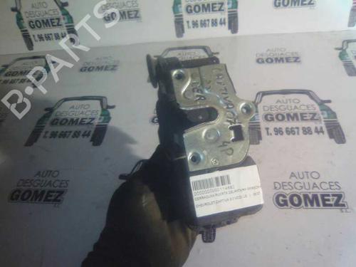 Used Front right lock CHEVROLET CAPTIVA (C100, C140) 2.0 D (150 hp) 12692743