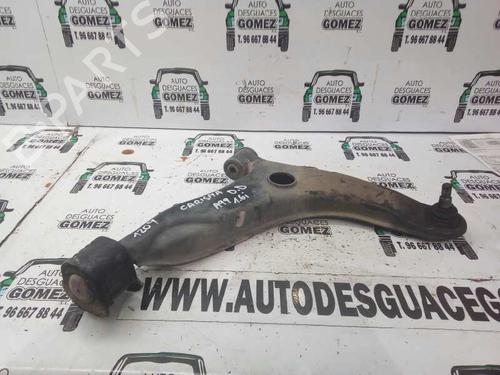 Used Right front suspension arm MITSUBISHI CARISMA (DA_) 1.6 (DA1A) (90 hp) 12803125