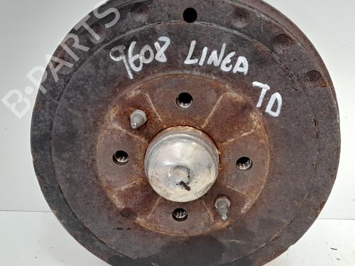 Used Right rear steering knuckle FIAT LINEA (323_, 110_) 1.3 D Multijet (323AXB11, 323AXB1A) (90 hp) 12783786