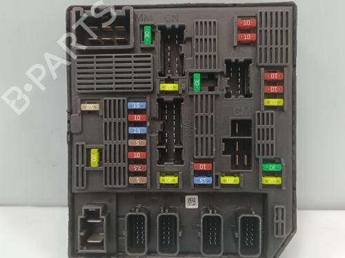 Used Fuse box Fuse box RENAULT FLUENCE (L3_) Z.E. (95 hp) 32198282 32198282