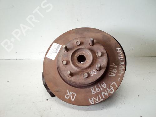 Used Right front steering knuckle HYUNDAI LANTRA II (J-2) 1.9 D (68 hp) 12746636
