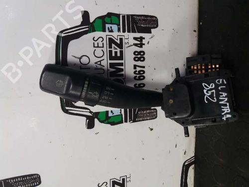 Used Steering column stalk HYUNDAI ELANTRA III Saloon (XD) 2.0 CRDi (113 hp) 12795019