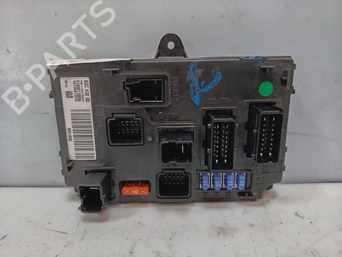Used Fuse box Fuse box PEUGEOT 407 (6D_) [2004-2011] 40185884 40185884