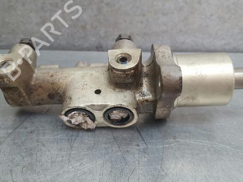 Used Brake master cylinder PEUGEOT 407 (6D_) 2.0 (6DRFNB, 6DRFNE) (136 hp) 12745605