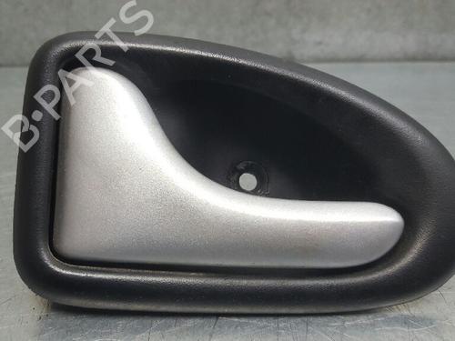 Used Front left interior door handle DACIA LOGAN (LS_) 1.6 16V (LS09, LS0L, LS0M, LS0P, LS0V, LS18, LS1S, LS1V,... (105 hp) 12727539