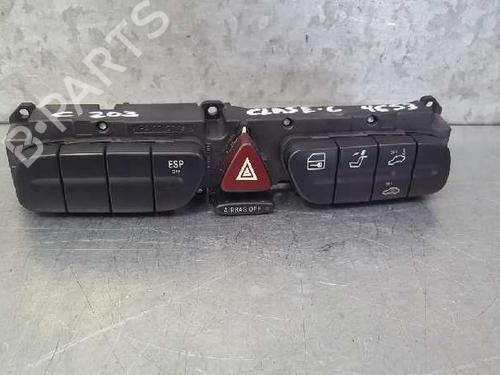 Used Warning switch MERCEDES-BENZ C-CLASS (W203) C 220 CDI (203.006, 203.008) (143 hp) 12710218
