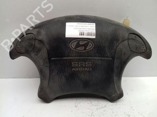 Used Driver airbag HYUNDAI LANTRA II (J-2) 1.6 16V (114 hp) 12817538