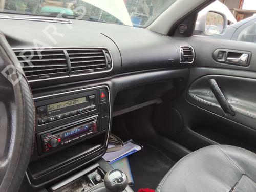 Right headlight VW PASSAT B5 (3B2) 1.9 TDI Syncro/4motion | BP31128543C29 