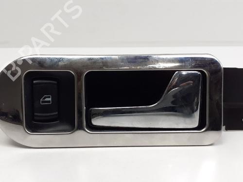 Used Front right interior door handle Front right interior door handle 12759364 12759364